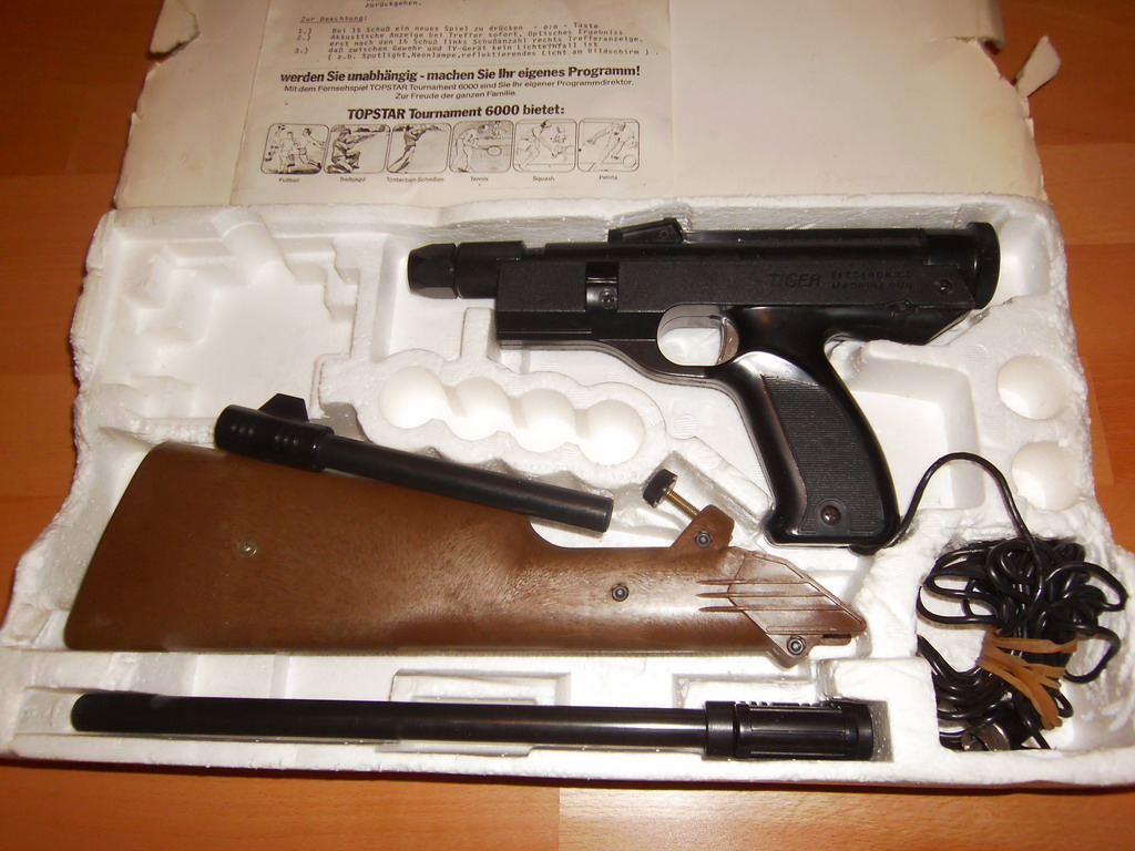 Top Star (Topstar) Tournament 6000 Video Sports Pistol & Rifle (Tiger Electronics)